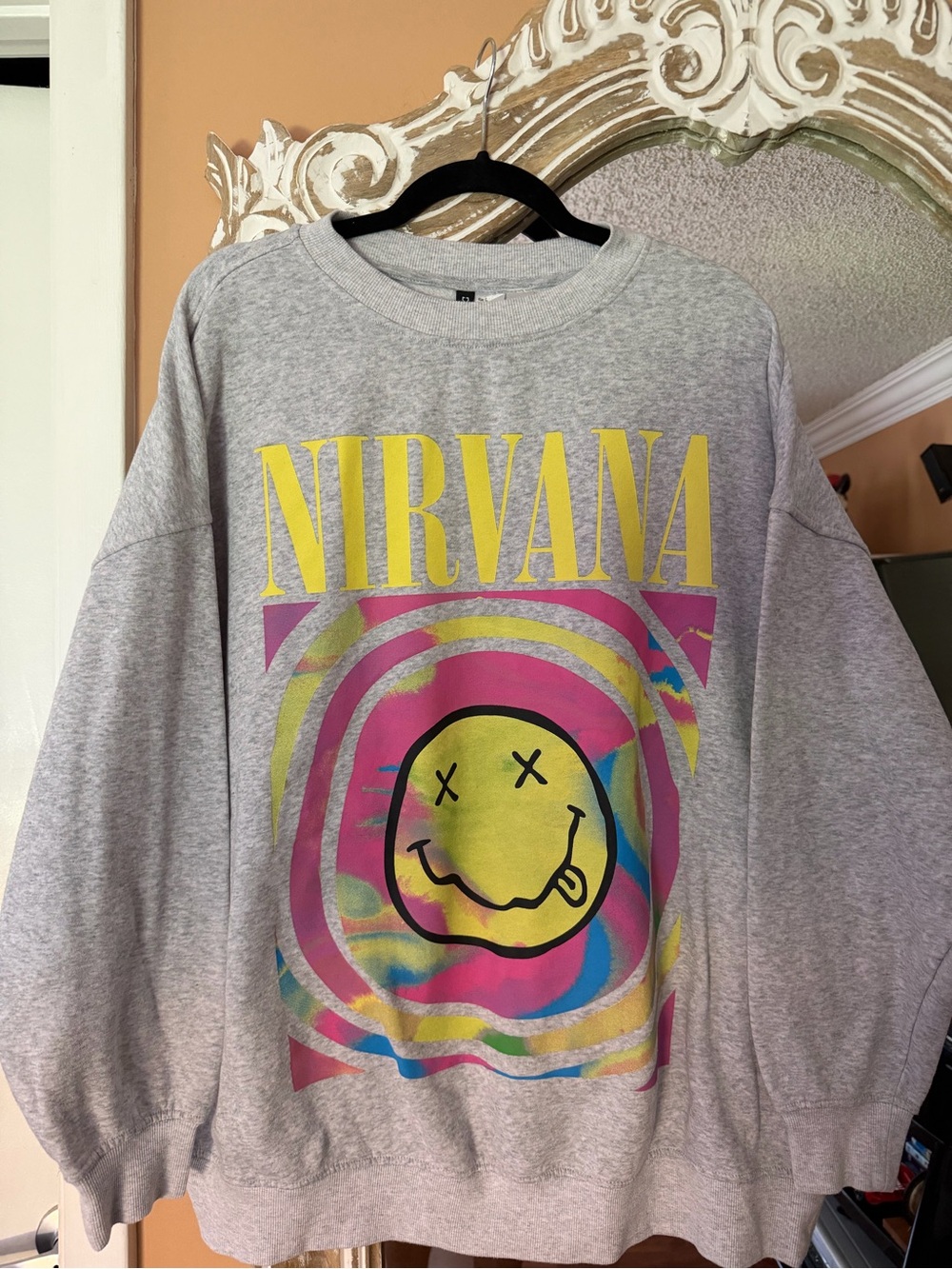 UNISEX men’s and women’s Nirvana Graphic Sweatshirt in Heather Gray